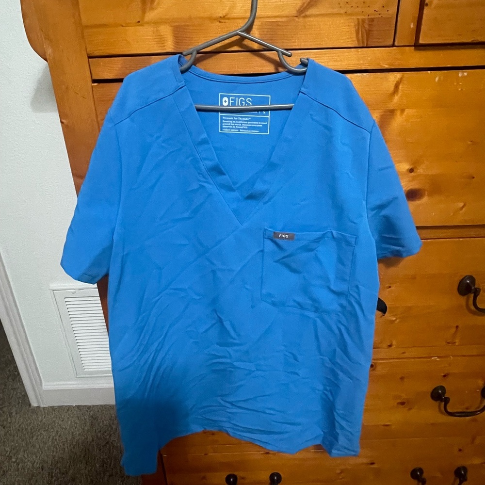 Capri Blue Catarina™ - One-Pocket Scrub Top
S - Capri Blue